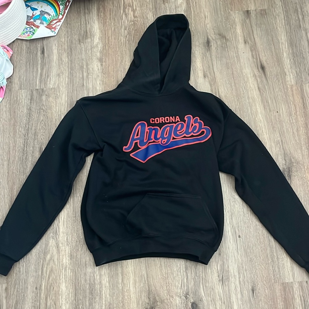 gildan corona angels pull over hoodie
